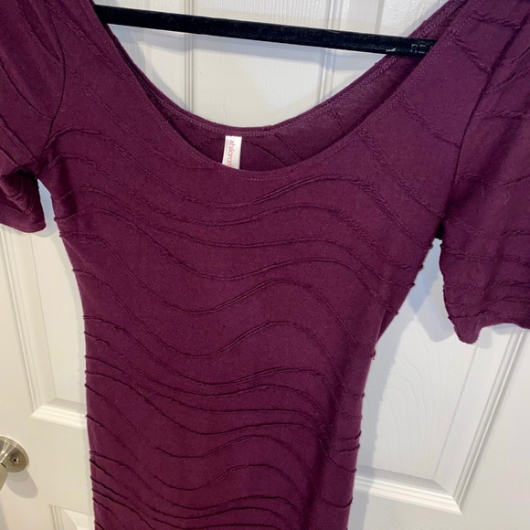 Dress - Picture 2 of 4